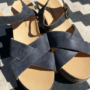 Lucky Brand Women's HARVIA Block Heel Hard Rock Sandals Black Clog Heel